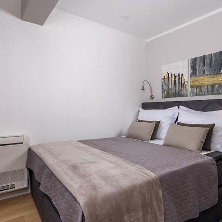 Luxury City Center Apartment -50M To The Sea Abbázia Kültér fotó