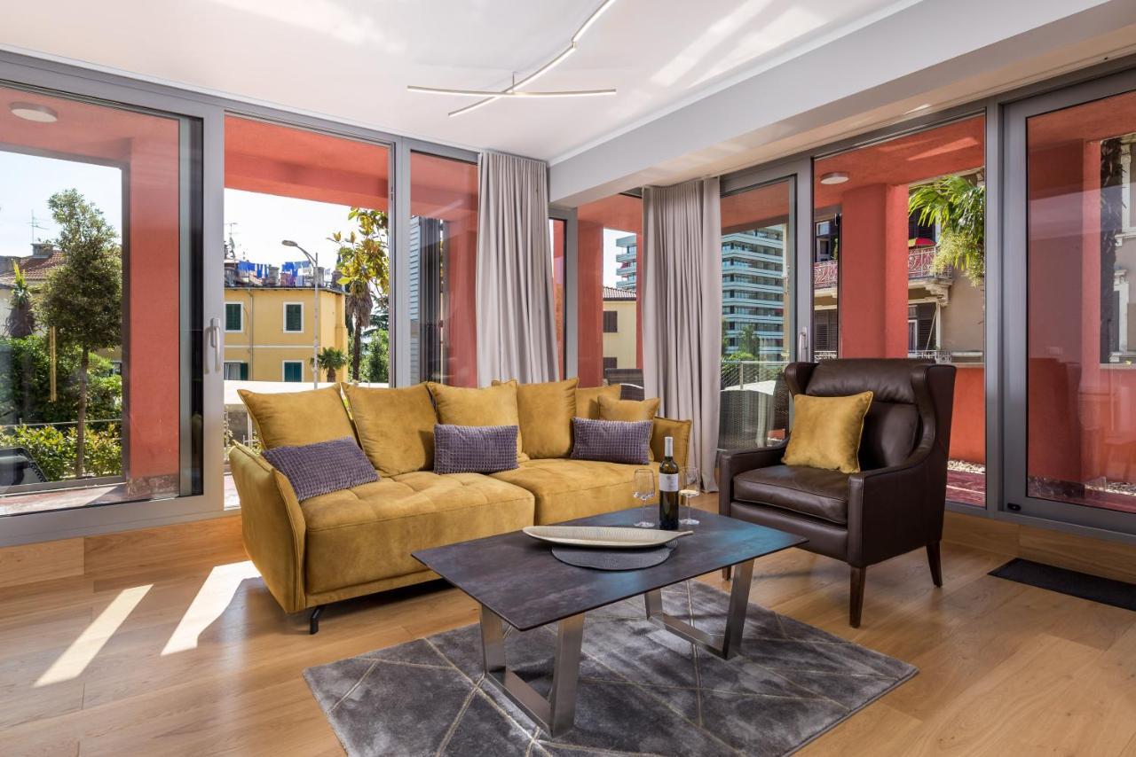 Luxury City Center Apartment -50M To The Sea Abbázia Kültér fotó