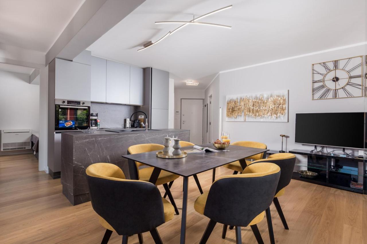 Luxury City Center Apartment -50M To The Sea Abbázia Kültér fotó