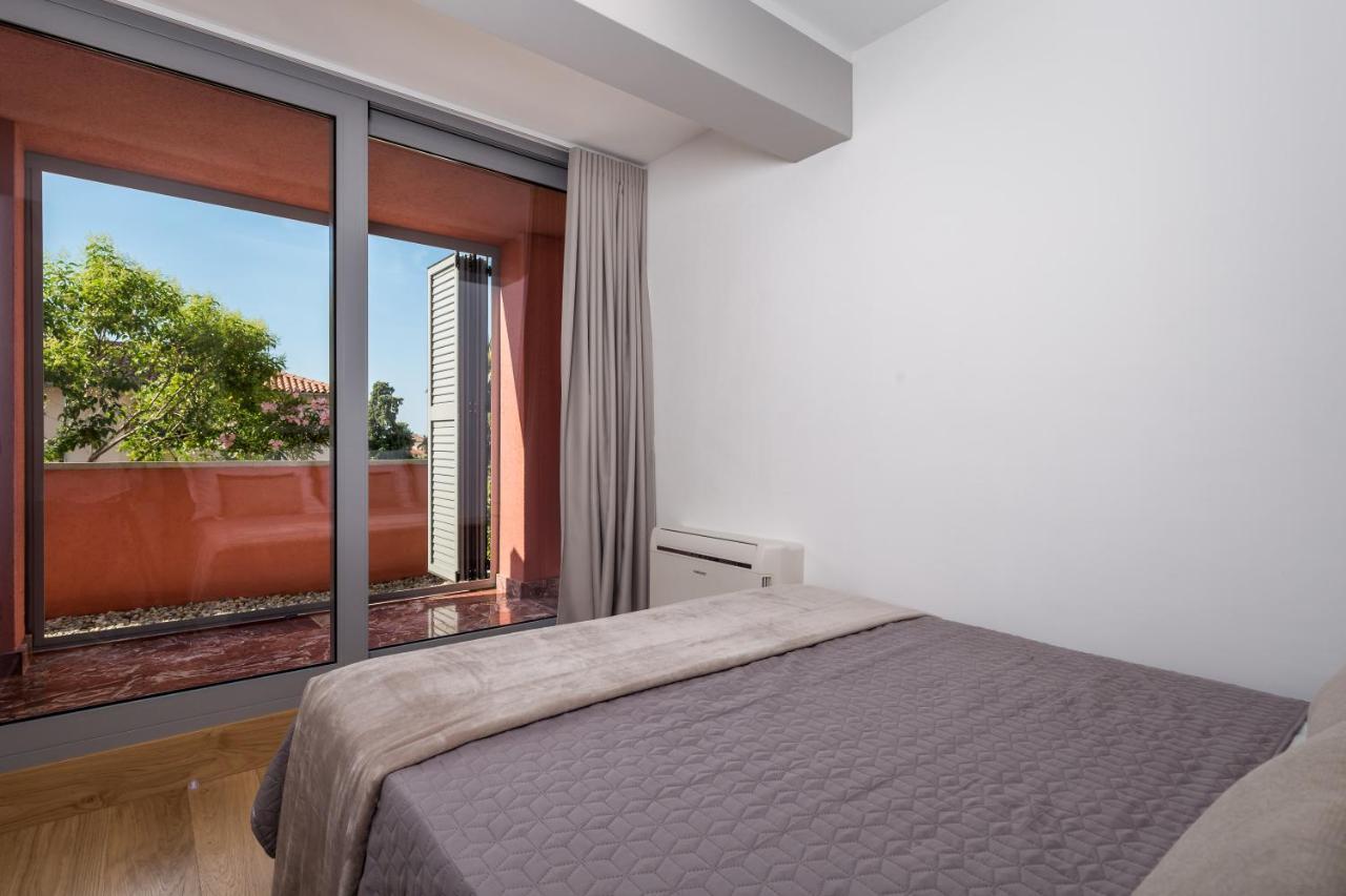 Luxury City Center Apartment -50M To The Sea Abbázia Kültér fotó