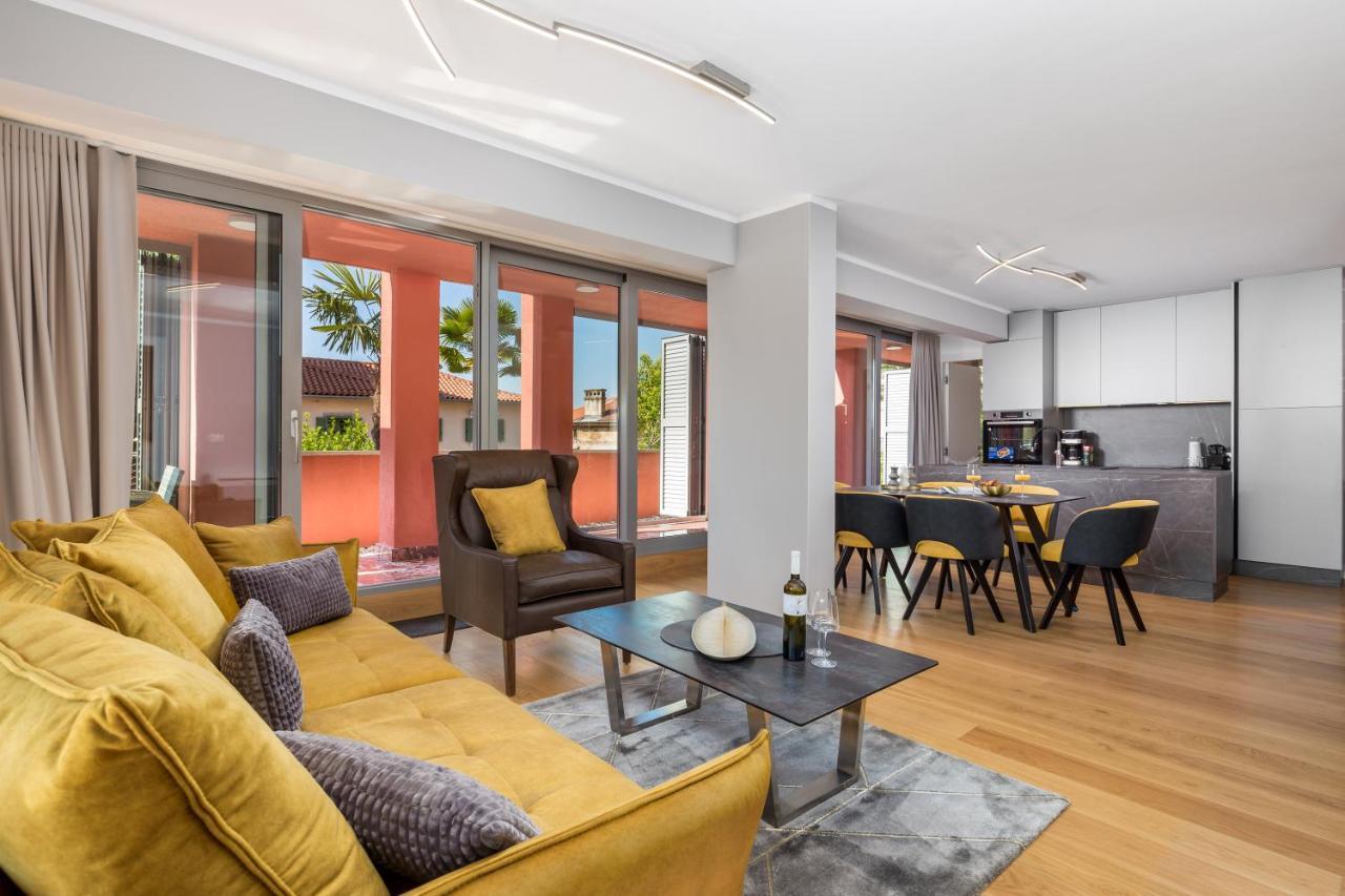 Luxury City Center Apartment -50M To The Sea Abbázia Kültér fotó